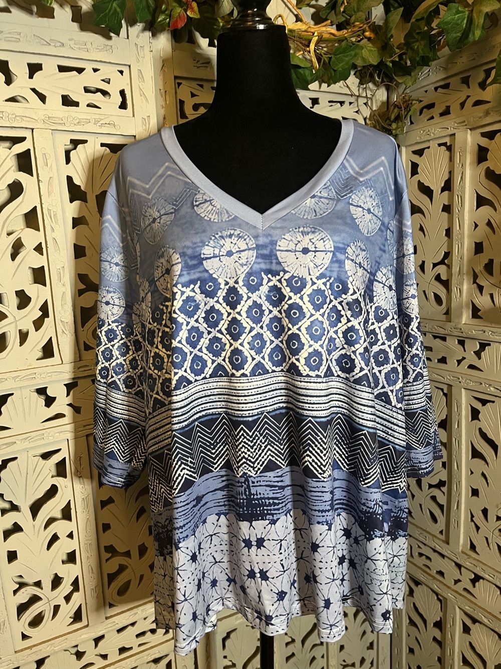 STYLISH SKY BLUE & WHITE ACCENTS SHORT SLEEVE PLUS SIZE TOP